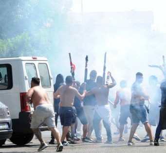 Scontri ultras prima di Brescia-Cagliari: convalidati i due arresti