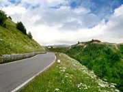 Dritti ad una curva: miracolata coppia olandese