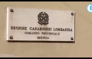 Mazzano, lite tra amanti: lui la getta dall’auto in corsa