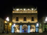 Calano le PM10, a Brescia si respira. elive-brescia-tv-skin-piazza-loggia