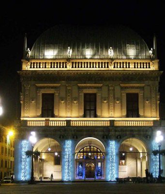 Movida in centro, il Comune di Brescia risarcirà residenti elive-brescia-tv-skin-piazza-loggia