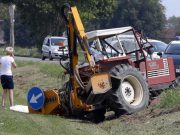 Leno, anziano muore alla guida del trattore mentre taglia l’erba