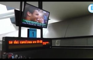 Violenza in metropolitana, feriti due agenti