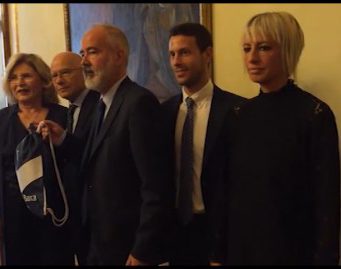 PER LE SCUOLE MEDIE UNA SACCA FIRMATA UBI BANCA CON I COLORI DEL BRESCIA CALCIO