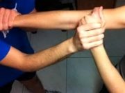 Aggredisce i genitori per la droga, arrestato 20enne tunisino