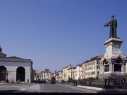 Antiterrorismo, Brescia “blinda” il centro storico