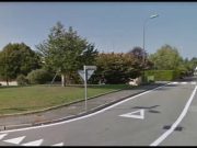 Bimba ferita al parco da un piccone, scatta la denuncia