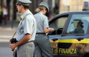 Incassa rette e contributi di una scuola materna per 160mila euro, denunciata funzionario pubblico