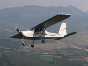 Padenghe: precipita ultraleggero, conducente muore carbonizzato