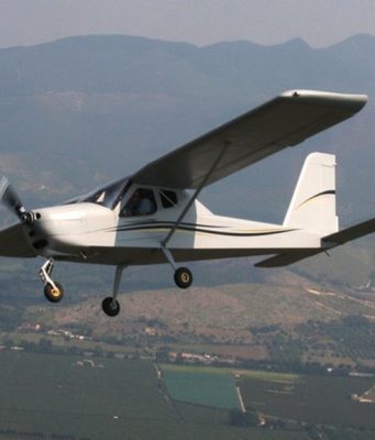 Padenghe: precipita ultraleggero, conducente muore carbonizzato