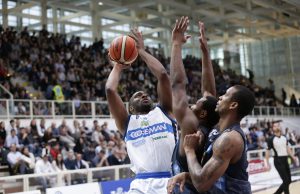Germani Basket Brescia prima in classifica dopo tre giornate: Trento ko