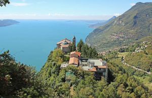Tignale, si fingono turisti ma sono ladri: sparite le reliquie di Giovanni Paolo II