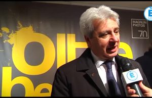 Sirmione, città internazionale. In mostra le foto di Pellegrin per Magnum Photo