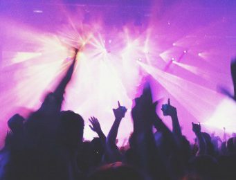 Halloween agitato: quattro giovani finiscono in manette