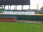 Brescia Calcio: striscione dei tifosi contro la squadra