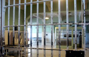 Questura: due arresti per lesioni, truffa e resistenza a Pubblico Ufficiale