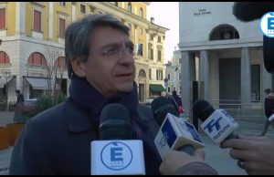 Fioriere antiterrorismo in Piazza Vittoria: il dono di Fonderia di Torbole