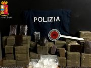 Architetto arrestato per droga: 60 kg di hashish e 800 g di cocaina