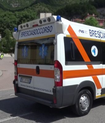 Paratico, non ce l’ha fatta l’operaio schiacciato ieri da un quintale di zucchero