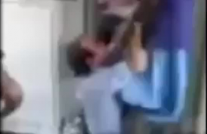 Lite con frasi razziste: licenziato capotreno aggredito da extracomunitario