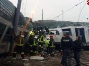 Si aggrava il bilancio del deragliamento di Milano: tre morti