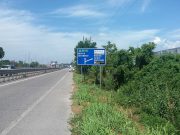 Tir sbanda all’improvviso e investe quattro veicoli. Automobilista perde la vita