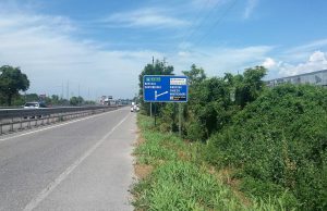 Tir sbanda all’improvviso e investe quattro veicoli. Automobilista perde la vita