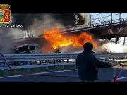 Incidente sulla A21. Arrivati i biologi per identificare le vittime.