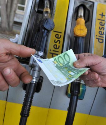 Maxi frode da 65 milioni nel settore dei carburanti: l’ombra della Camorra