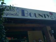 Idro, spara in gelateria e si dilegua Rapinatore in gelateria a Idro