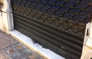 Criminalità e droga: chiusi due esercizi commerciali di Brescia