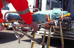 Trovato morto al parco, malore fatale per un 79enne