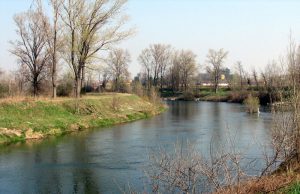 Cadevere nella seriola del fiume Oglio: giallo a Palazzolo