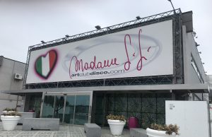 Oltre 700 senza distanze e mascherina, chiuso l’Art Club per 5 giorni