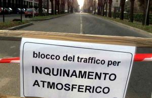 Blocco del traffico: domani si decide se continuare. L’aria torna respirabile