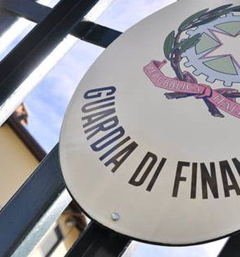 165 mln di mascherine non conformi, maxi sequestro a due aziende bresciane