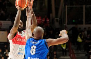 Germani Basket Brescia, dura lezione da Varese: 100 a 72