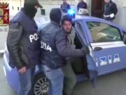 Terrorista arrestato: le sequenze del fermo e l’arrivo in Questura a Torino