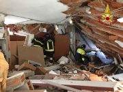 Palazzina crollata a Rescaldina. Sul posto anche i Vigili del Fuoco di Brescia