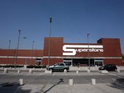 Spray urticante all’Esselunga di via Milano: alcune persone intossicate