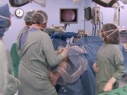 Muore 9 mesi dopo l’intervento di liposuzione: indaga la Procura