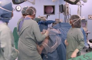 Muore 9 mesi dopo l’intervento di liposuzione: indaga la Procura