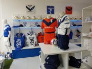 Inaugurato lo store ufficiale del Brescia Calcio: cori e applausi per Caracciolo