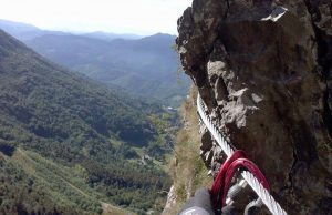 Alipinista perde la vita cadendo dalla Corna Caspai a Lodrino
