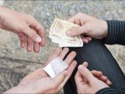 San Valentino in casa a spacciare, arrestata coppia