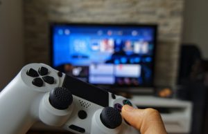 Ragazzino mandato in comunità: dipendente dai videogiochi