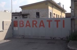 Cade dal carrello per sei metri: grave operaio alla Baratti di via Padova