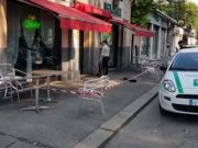Auto impazzita travolge una donna in un bar di via Milano (video)