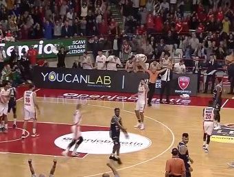 Germani Basket Brescia: beffa nel finale contro Varese in campionato