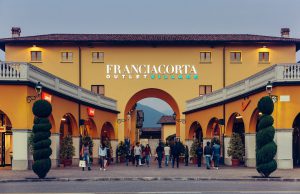 Continui blackout a Rodengo Saiano, chiuso due ore prima l’Outlet Franciacorta